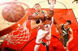 开云平台-猛龙队突破重围击败实力强队