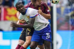 开云体育下载-欧洲国际足球比赛中的激战拉开序幕