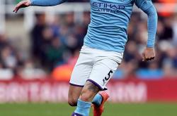 开云体育官网-曼城与莱斯特城的比赛引发激烈争议