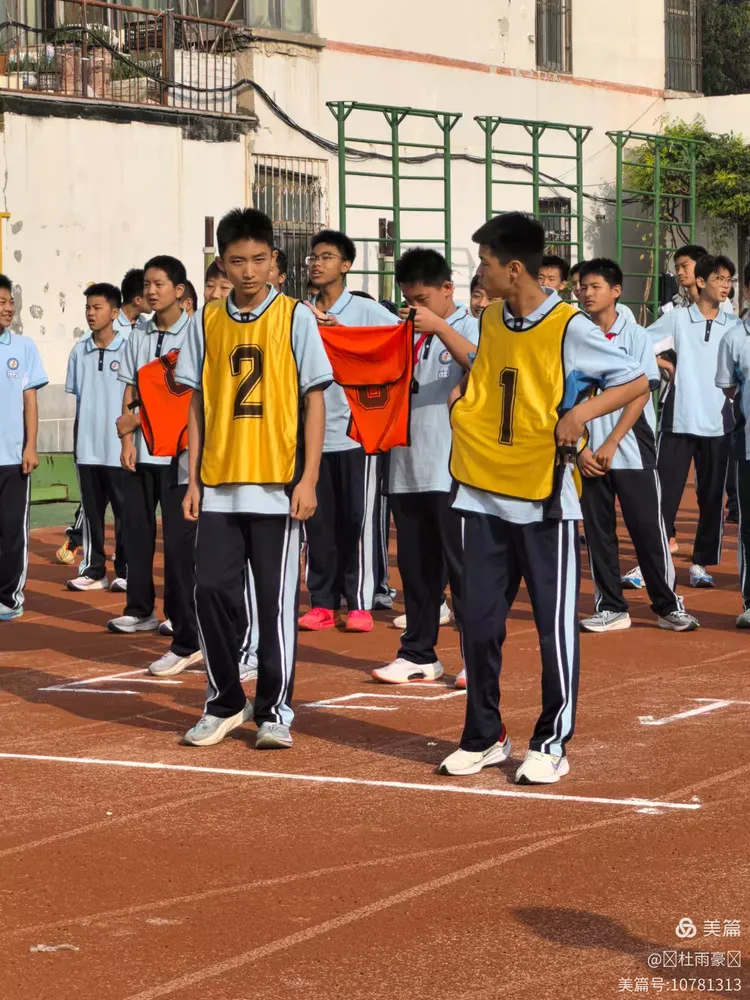 关于默契合作！运动员们拼尽全力迎战的信息
