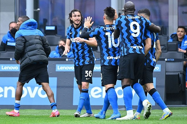 乌尔姆主场击败云达不莱梅,豪取关键3分的简单介绍 乌尔姆主场击败云达不莱梅,豪取关键3分的简单介绍