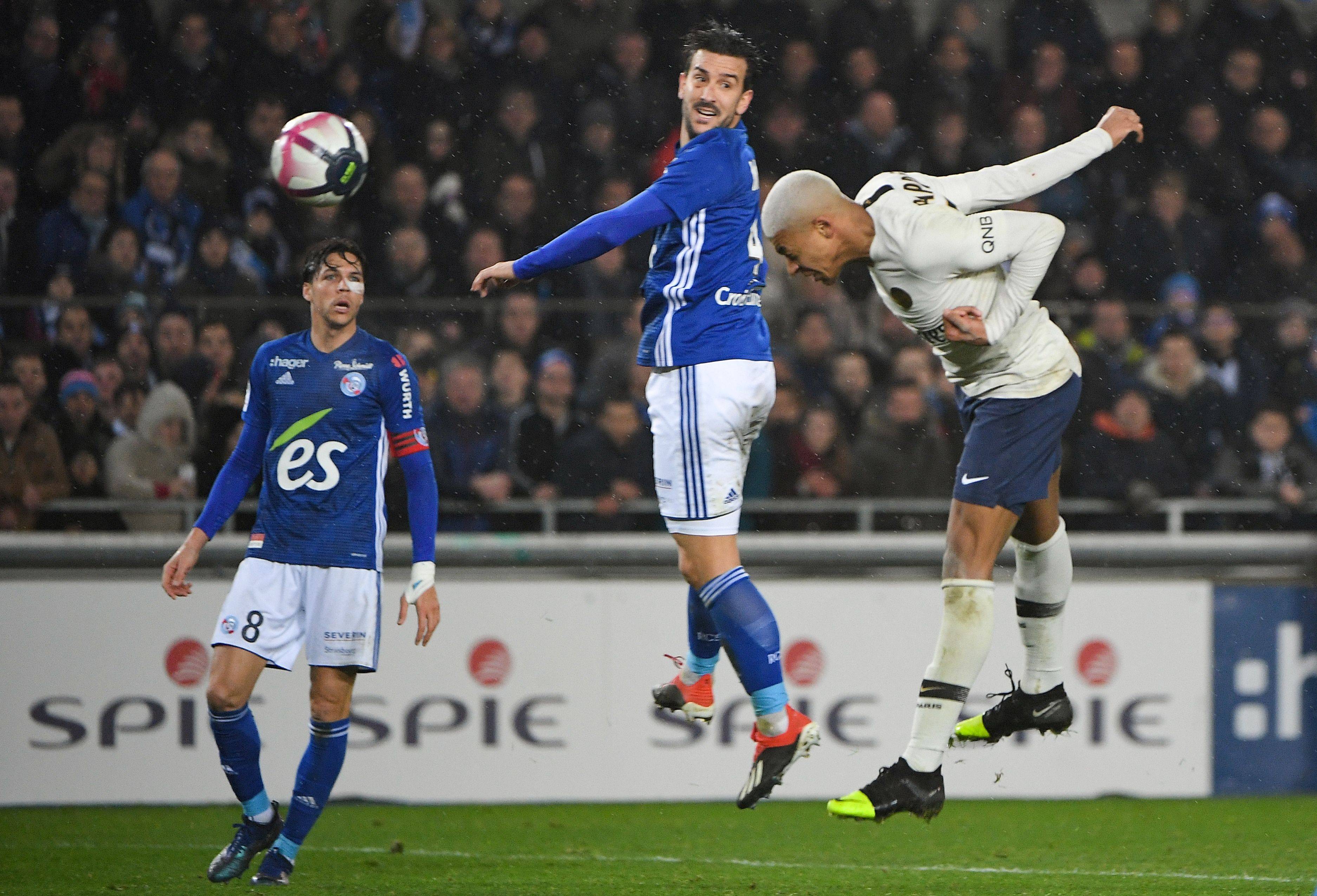 体育场上的较量充满激情和悬念 体育场上的较量充满激情和悬念