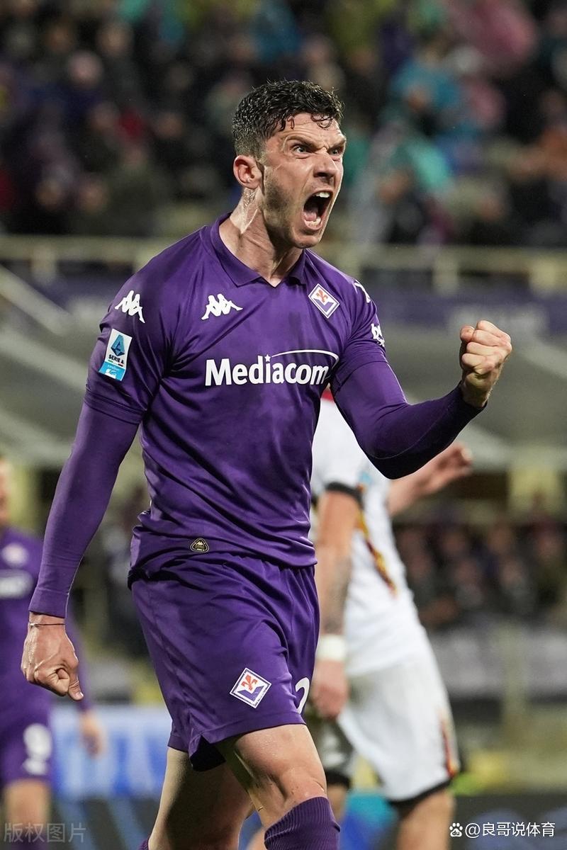 包含佛罗伦萨主场取胜，积分榜上逐渐攀升的词条