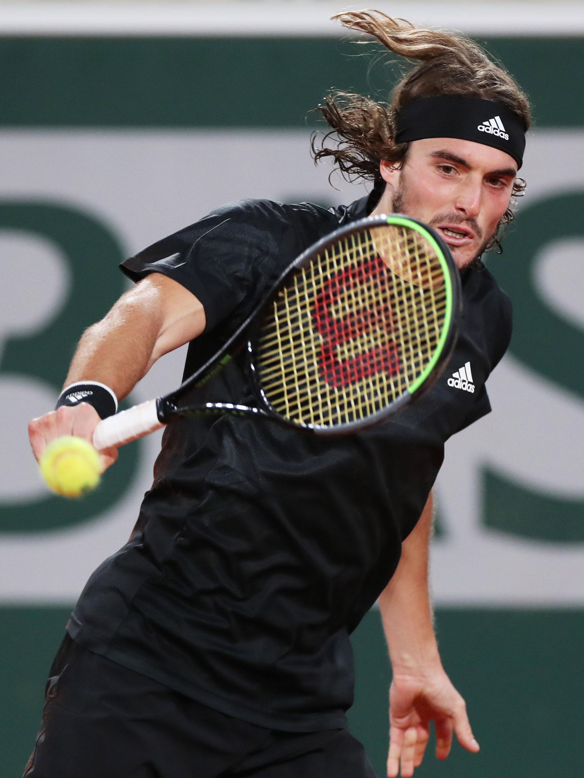 关于西班牙网球队横扫意大利网球队,西西帕斯统治全场的信息 关于西班牙网球队横扫意大利网球队,西西帕斯统治全场的信息