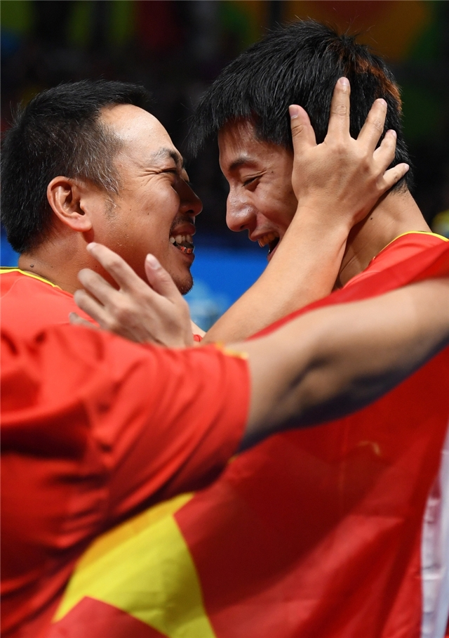 中国队绝杀波兰队,张继科统治全场 中国队绝杀波兰队,张继科统治全场